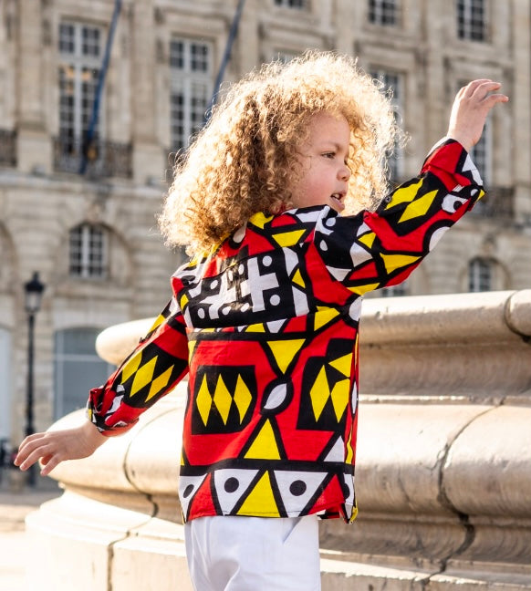 Chemise manches longues en tissu wax pour enfant – style afro moderne et confortable