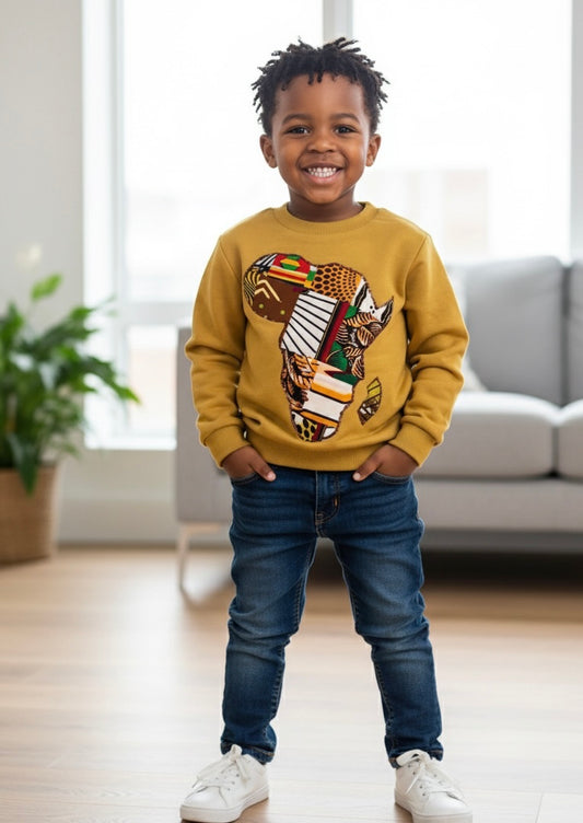 Enfant portant un sweat-shirt mixte à coupe unisexe, idéal pour un look casual en toute saison.