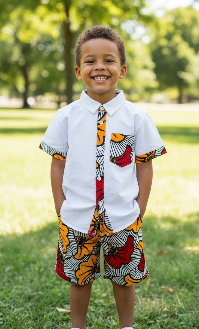 Ensemble garçon cérémonie : bermuda en wax motif fleurs de mariage avec chemise blanche manches courtes customisée wax – tenue élégante et colorée pour enfant