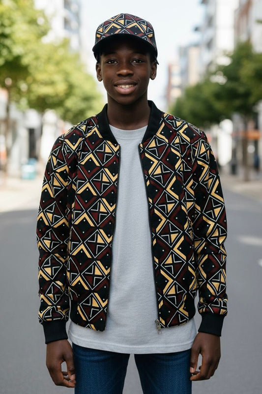 Bomber et casquette coordonnés en tissu wax pour enfant, tenue mixte alliant style urbain et motifs africains vibrants.