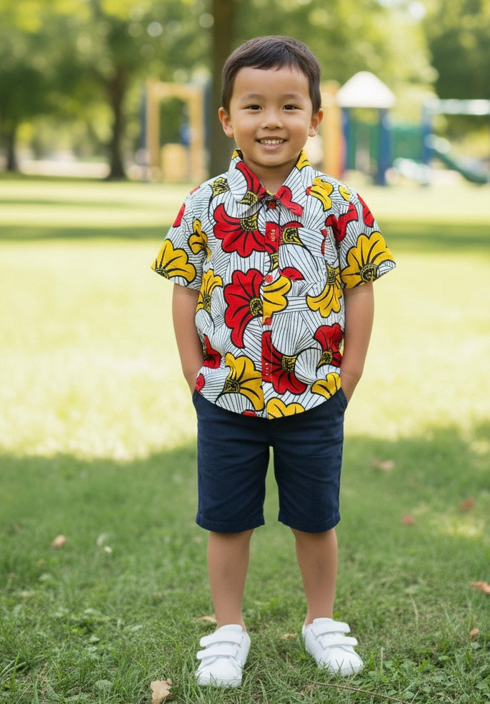 Chemise garçon manches courtes en tissu fleuri spécial mariage, col classique – tenue élégante pour cérémonie enfant