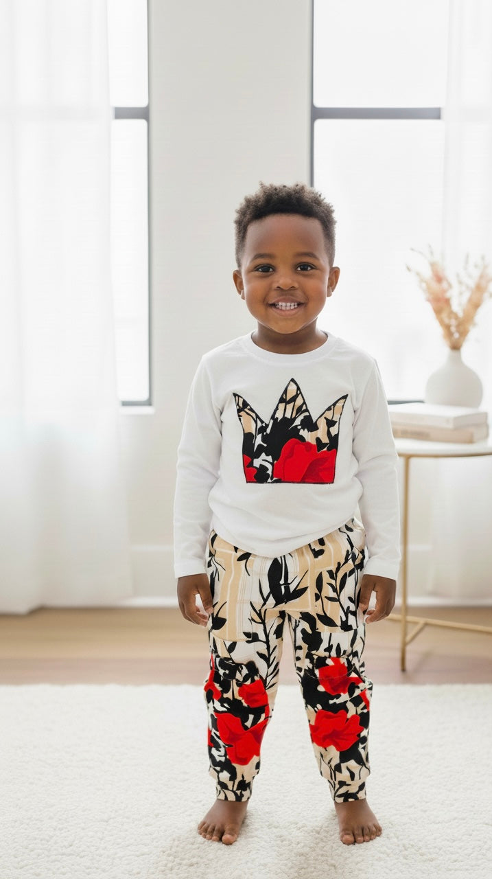 Ensemble enfant MOU-MI garçon, t-shirt manches longues en coton avec wax customisé, pantalon en wax coton mélangé, élastique à la taille et aux chevilles.