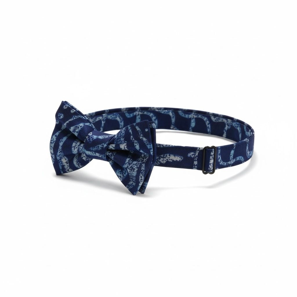 Nœud papillon enfant NDOP en wax – Tissu traditionnel du Cameroun – Ajustable 2 à 12 ans