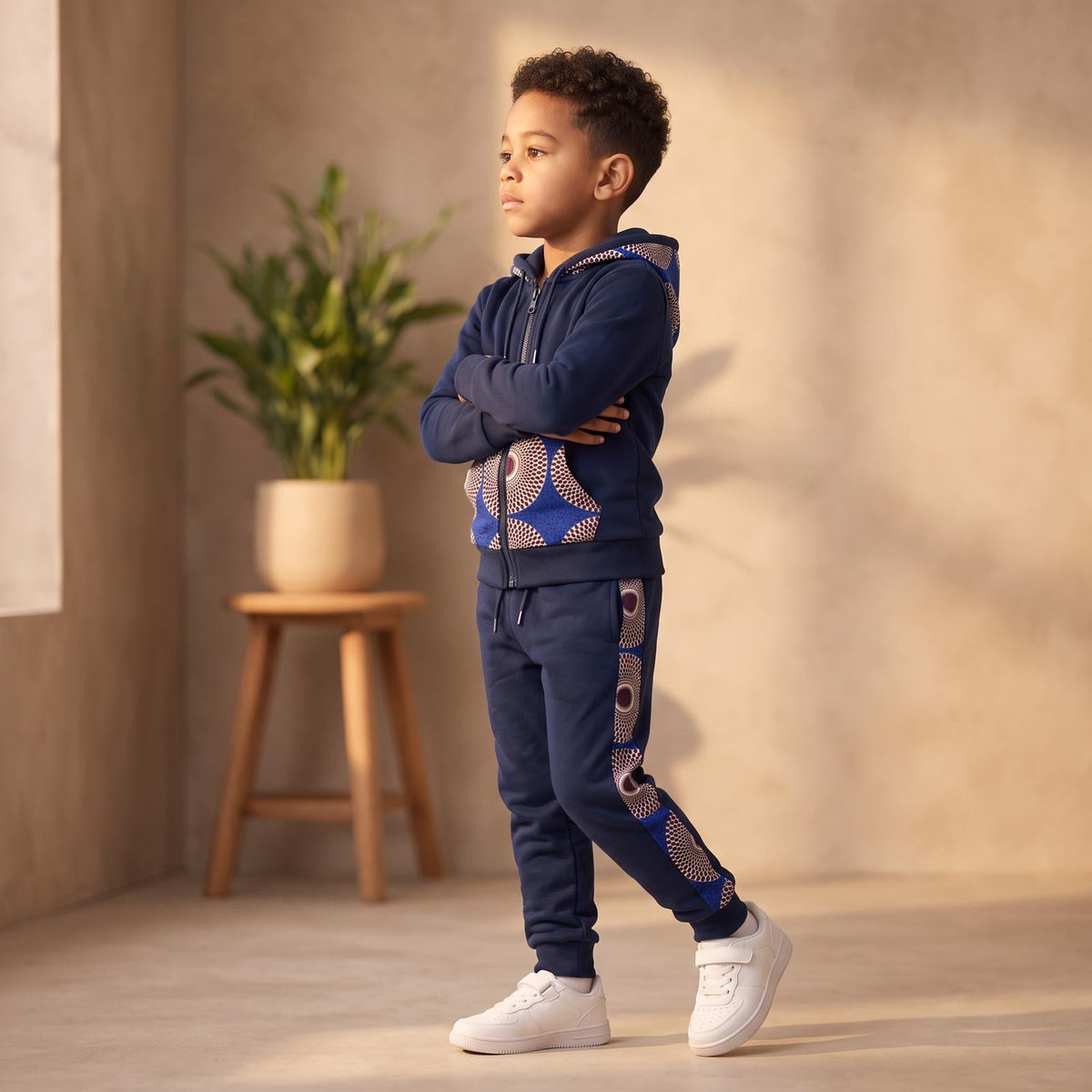 Ensemble jogging enfant mixte MBEMA – Bleu marine et wax – 4 à 14 ans